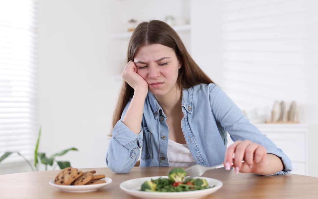 Teen Dieting Dangers: How to Protect Your Child’s Health and Promote Holistic Eating Habits